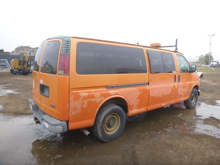 2000-gmc-3500-image-3