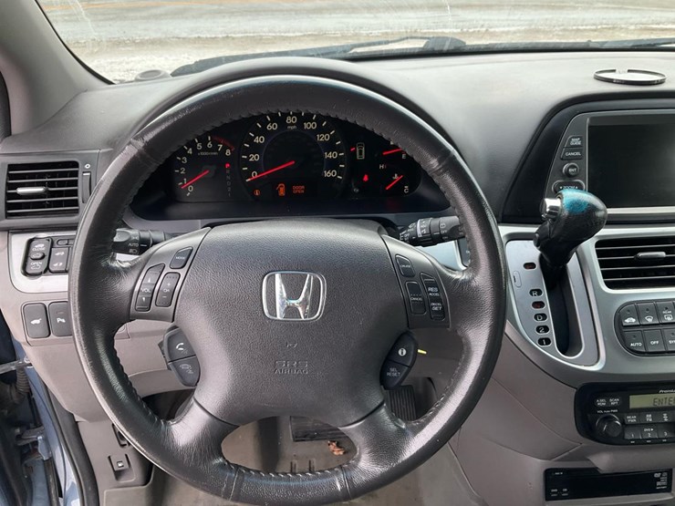 2010-honda-odyssey-touring-image-52