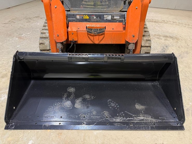 kubota-svl75-2-image-9