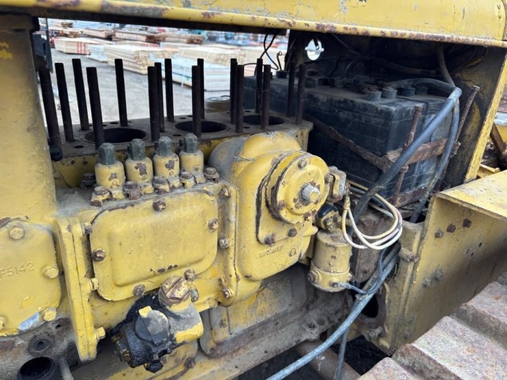 caterpillar-d2-image-19