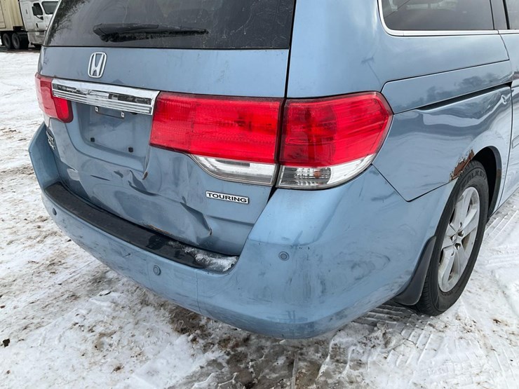 2010-honda-odyssey-touring-image-27