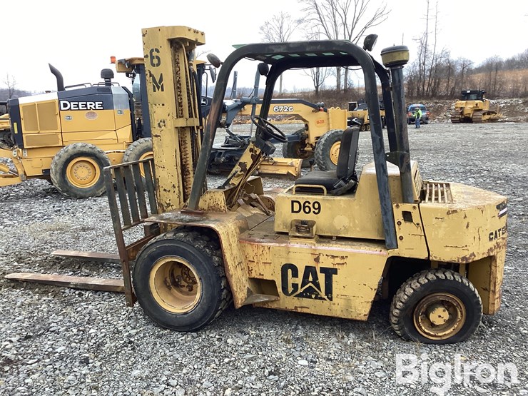 caterpillar-v80d-image-8