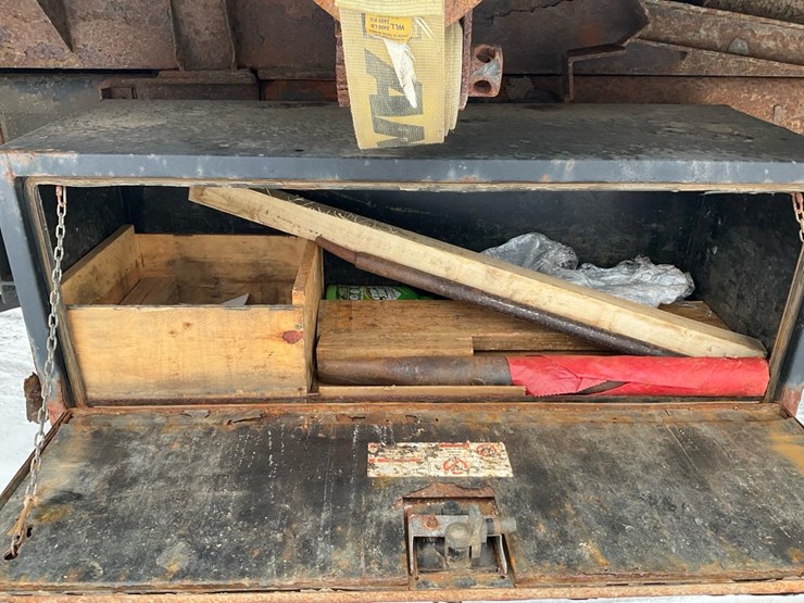 2000-freightliner-fl70-image-27