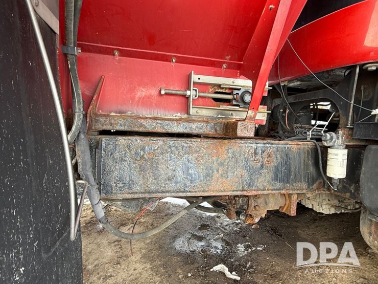 case-ih-titan-3030-image-13