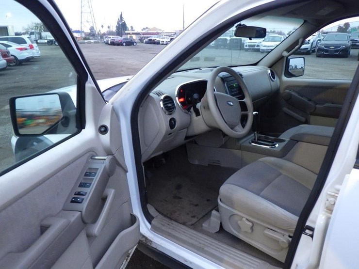 ford-explorer-image-5