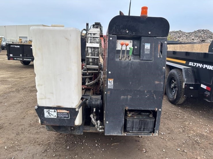 ditch-witch-jt922-image-8