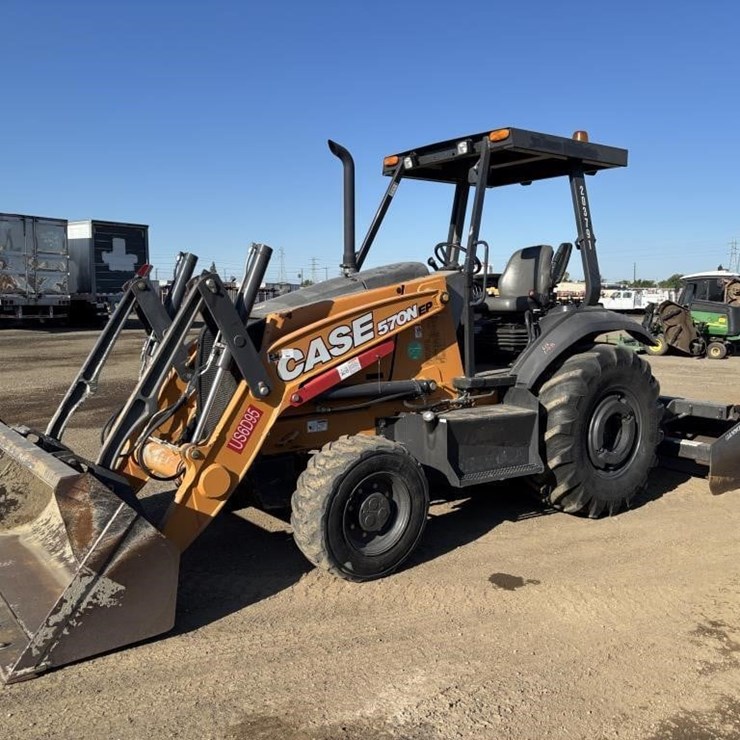 2021 CASE 570N EP