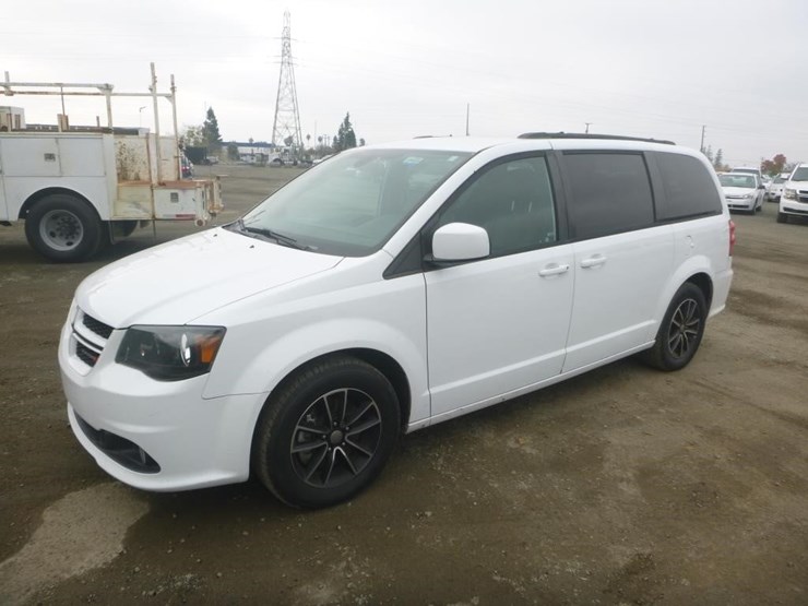 dodge-grand-caravan-image-1