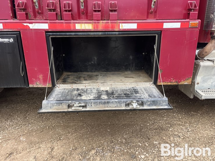 2012-peterbilt-pb337-s/a-lube-&-fuel-truck-image-15