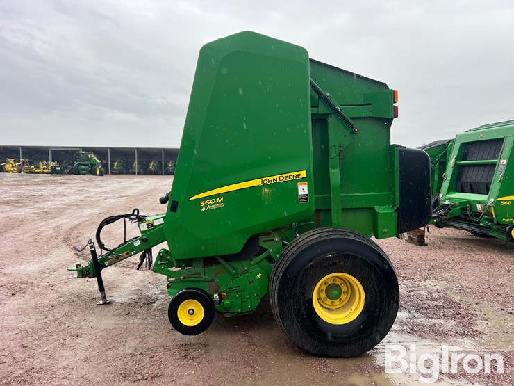 john-deere-560m-image-9