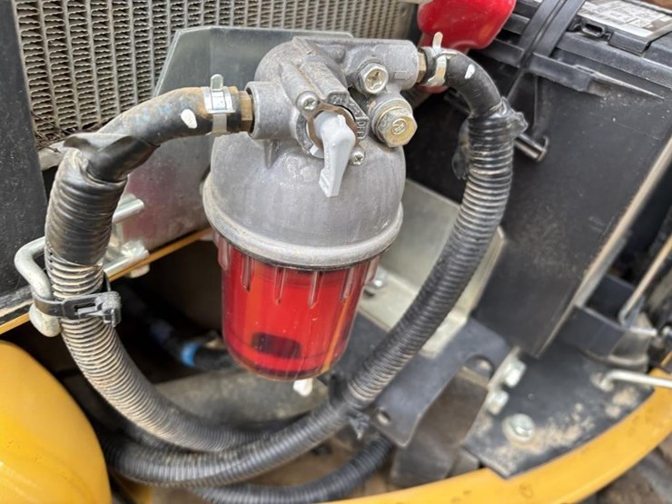 2022-deere-35g-image-44