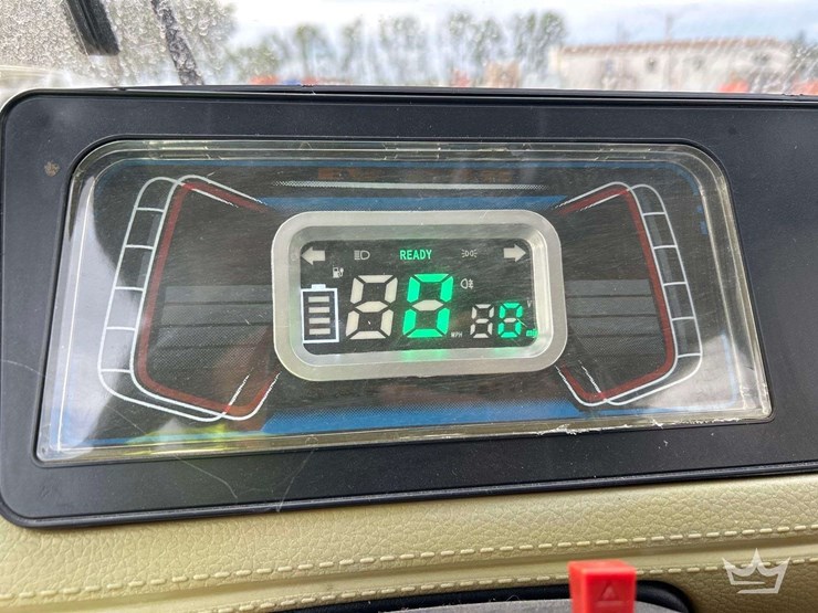 2024-meco-m-y-4-passenger-electric-car-image-9