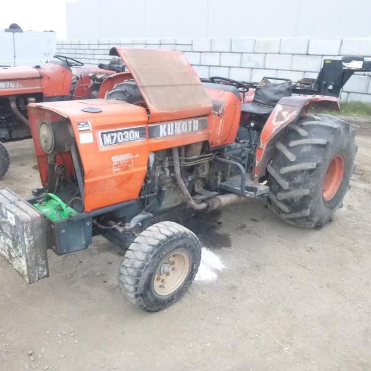 KUBOTA M7030
