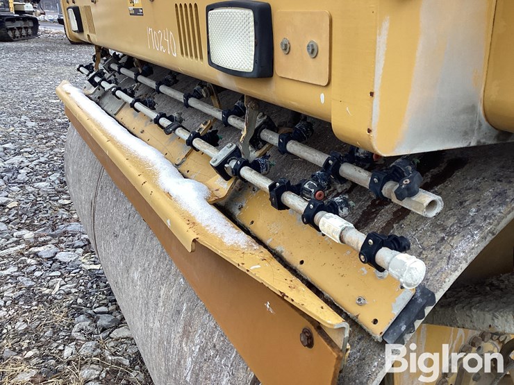 caterpillar-cb66b-image-12