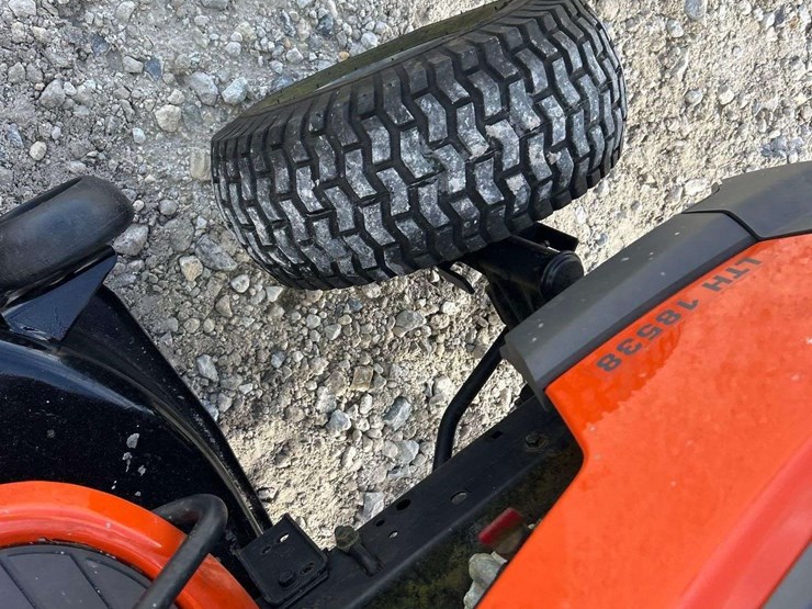 2012-husqvarna-lth18538-38"-riding-mower-image-13