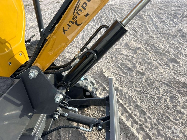 unused-2025-cfg-industrial-mx12rx-mini-excavator-image-11