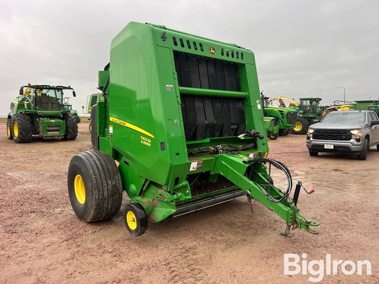 john-deere-560m-image-4