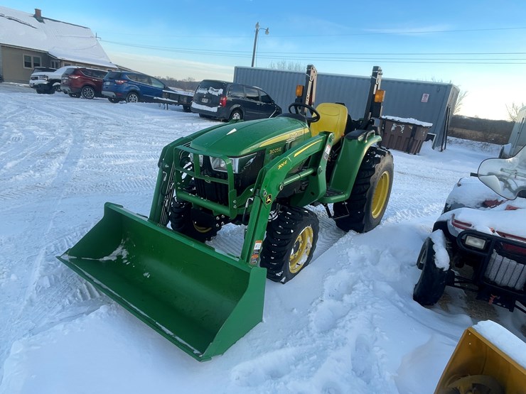 john-deere-3025e-image-1