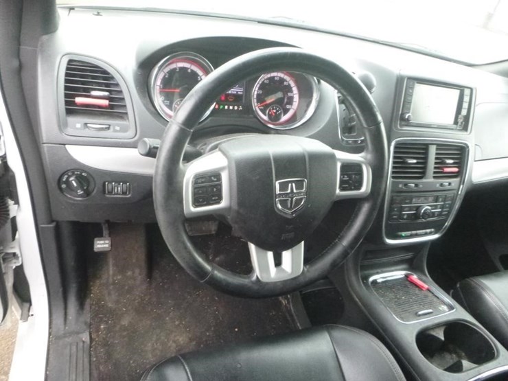 dodge-grand-caravan-image-9