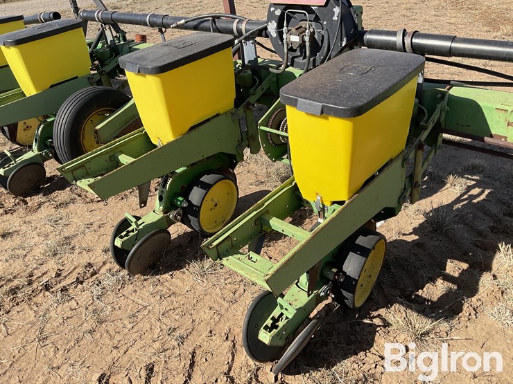 john-deere-7300-image-18