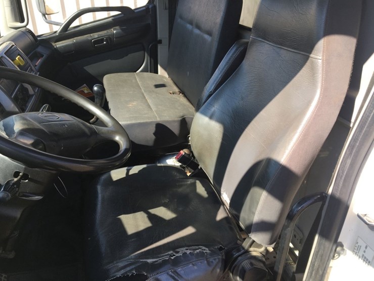 2012-hino-338-image-10