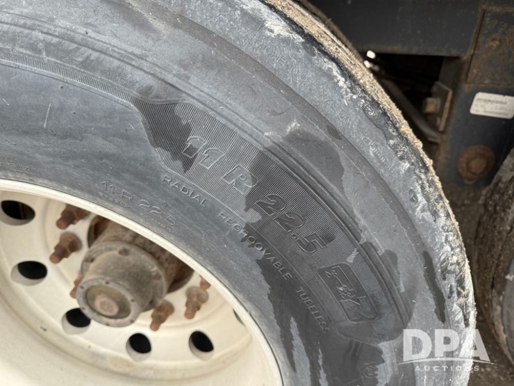 2016-timpte-grain-trailer-image-47