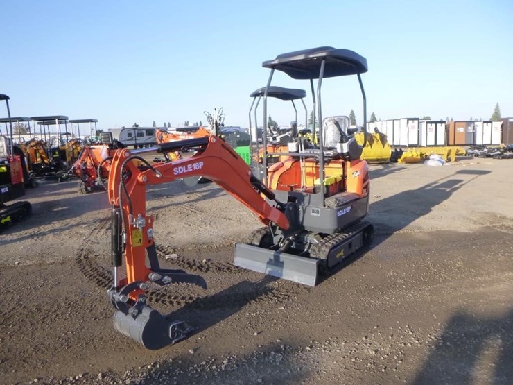 2025-sdlanch-sdle18p-hydraulic-excavator-image-1