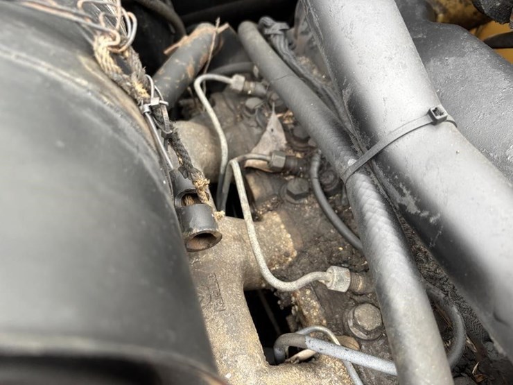 1995-new-holland-lx865-image-40