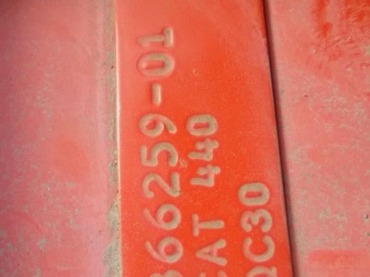 caterpillar-440-image-6