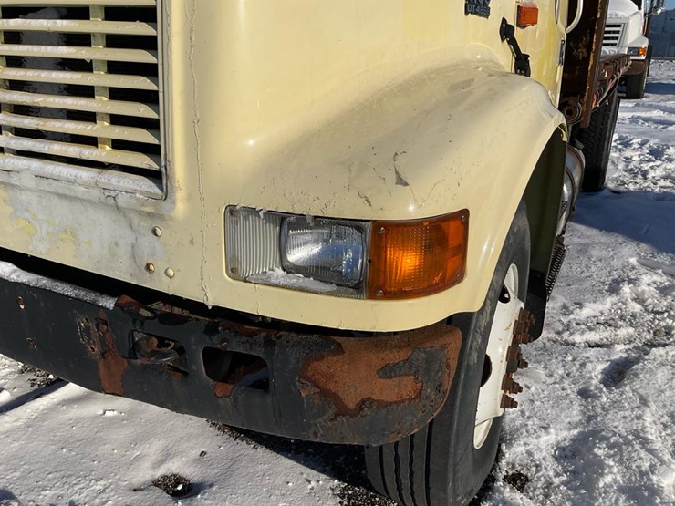 international-4900-image-13