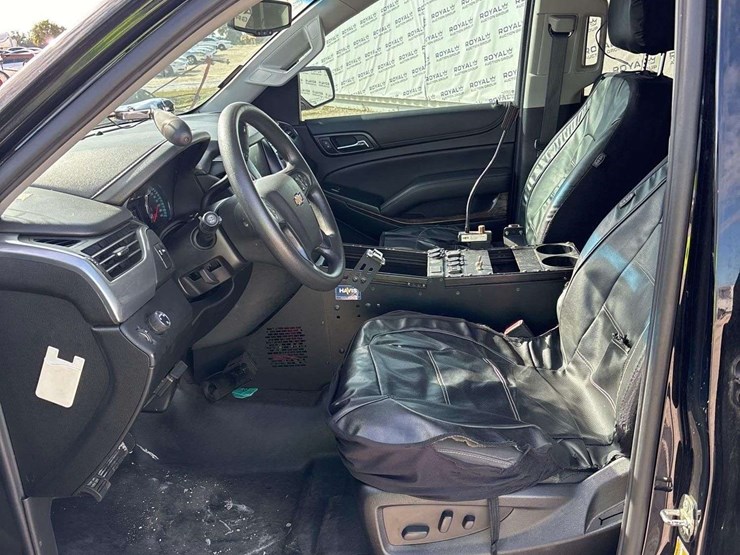 2019-chevrolet-tahoe-suv-image-12