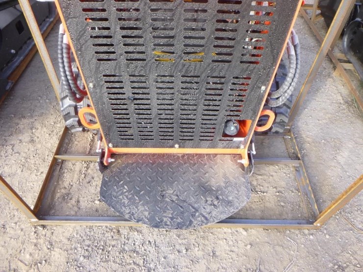 2025-agt-lrt23-skid-steer-track-loader-image-11