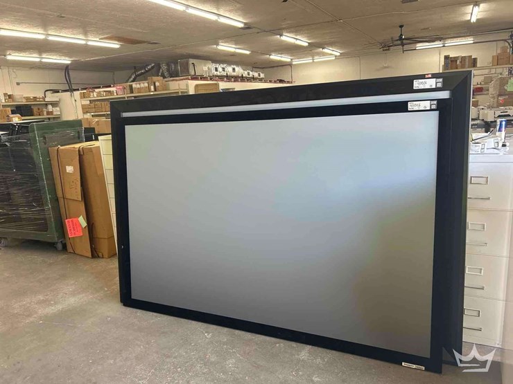 projector-screens-image-3