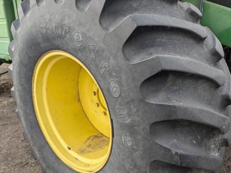 john-deere-8820-image-10