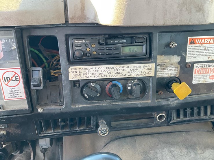 international-4900-image-76