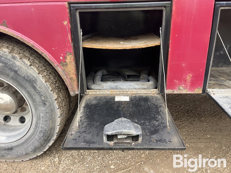 2012-peterbilt-pb337-s/a-lube-&-fuel-truck-image-16