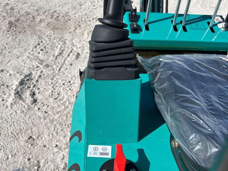 unused-2025-cfg-industrial-mx12rx-mini-excavator-image-8