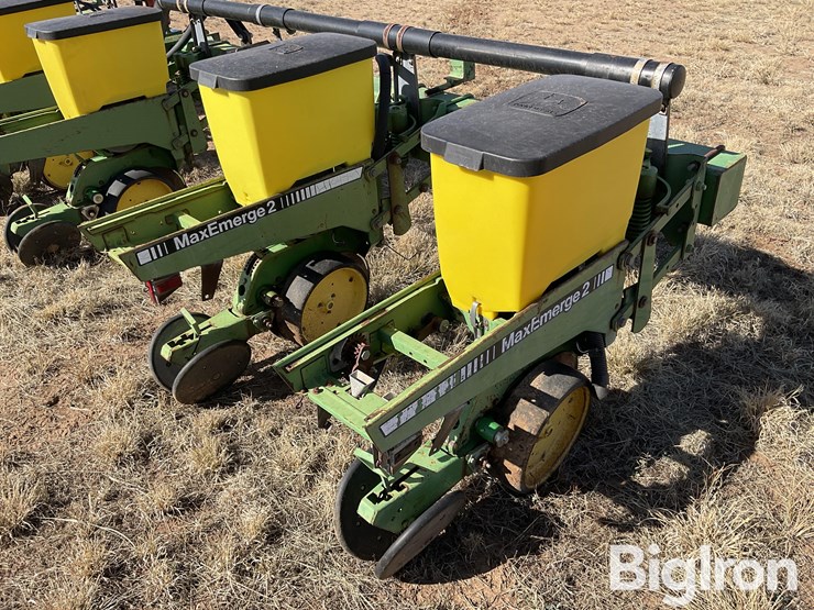 john-deere-7300-image-16