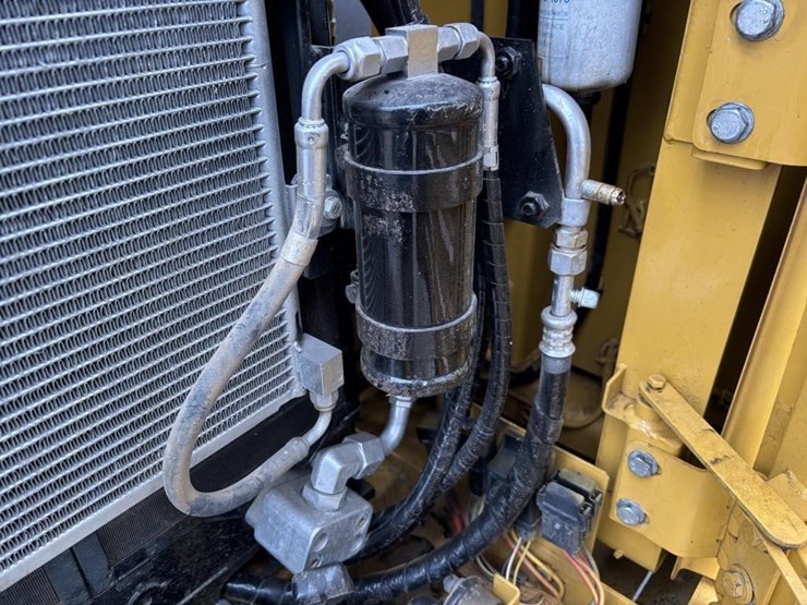 caterpillar-305.5e2-image-47