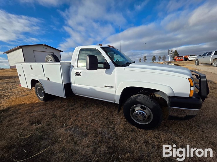 chevrolet-silverado-3500-image-4