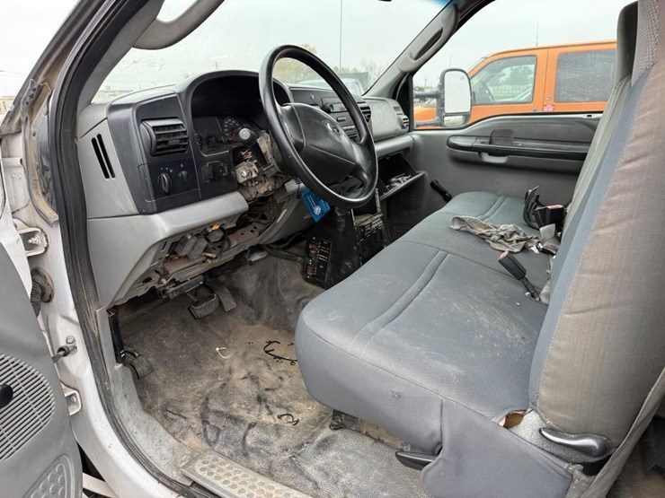 2006-ford-f450-image-8