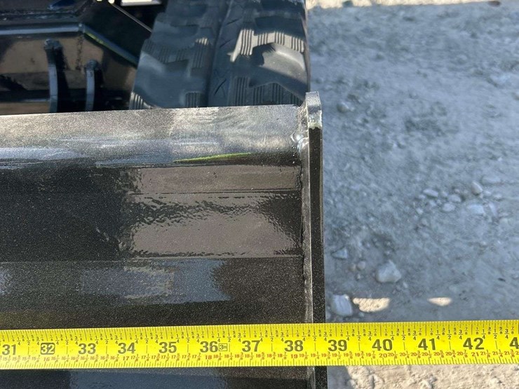 unused-2025-cfg-industrial-qh12r-mini-excavator-image-12