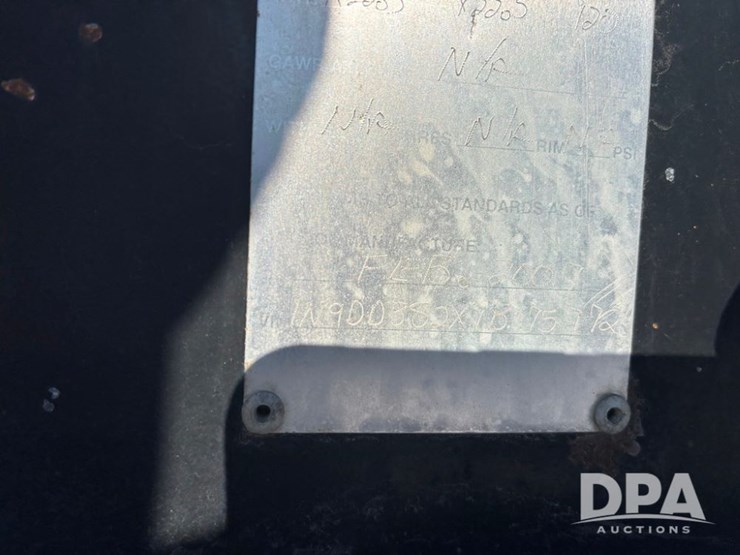 2007-neville-trailer-image-48