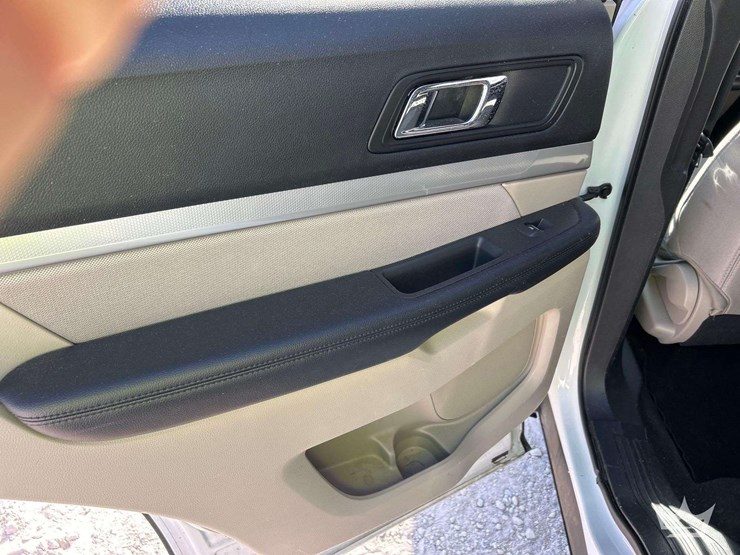 2018-ford-explore-awd-suv-image-22