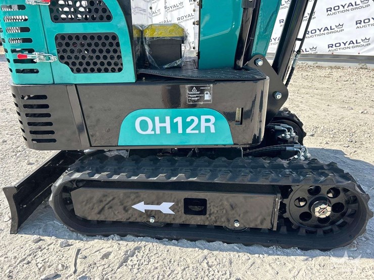 unused-2025-cfg-industrial-qh12r-mini-excavator-image-17