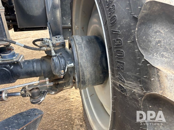 2018-case-ih-810-image-37