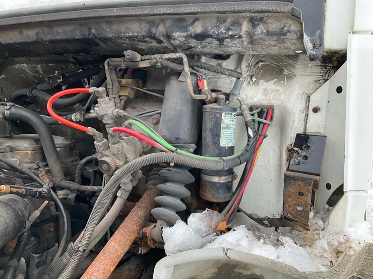 2000-freightliner-fl70-image-79