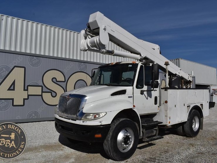 2012-international-durastar-4300-image-1