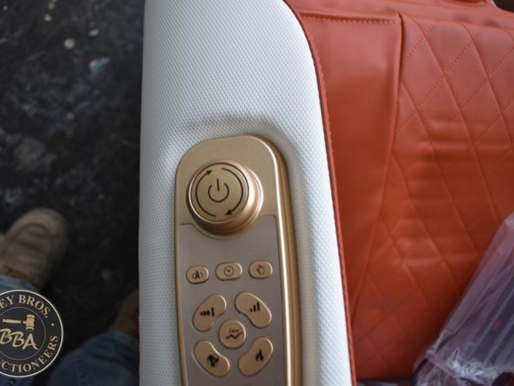 tpm-ergoflux-massage-chair,-orange-&-white,-usb-port,-shiatsu-&-kneading-image-5
