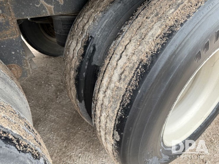 2016-timpte-grain-trailer-image-65